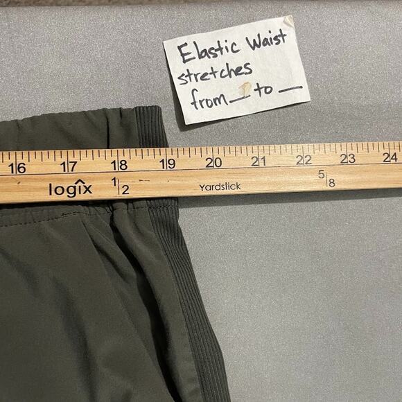 Athleta Size 18 Green Brooklyn Ankle Pants Lightweight Travel Casual Athleisure - Picture 10 of 15